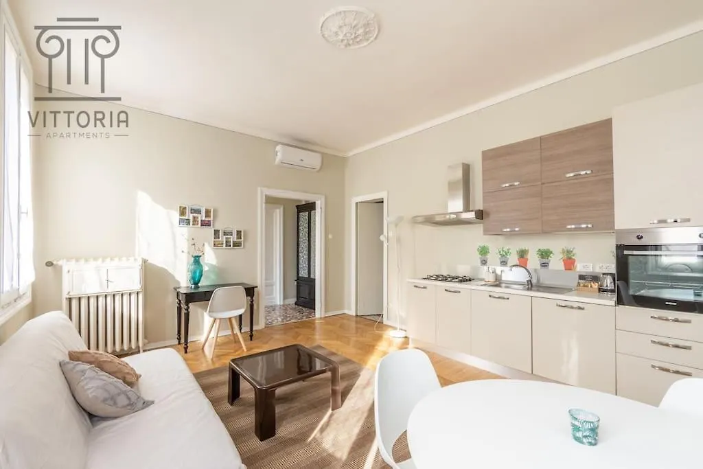 Apartment Vittoria Apartments: Viale Dante Vicenza Italy